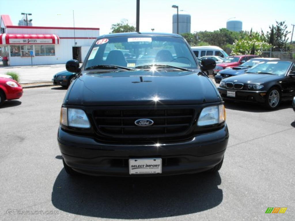 2002 F150 Sport Regular Cab - Black / Medium Graphite photo #2