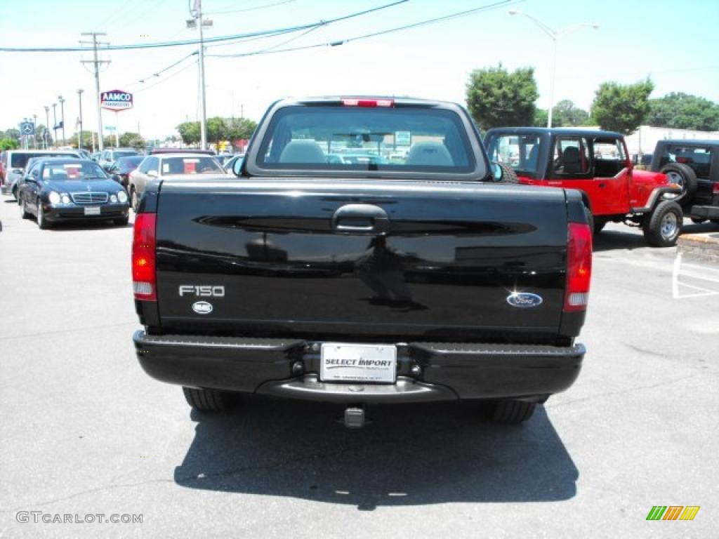 2002 F150 Sport Regular Cab - Black / Medium Graphite photo #5