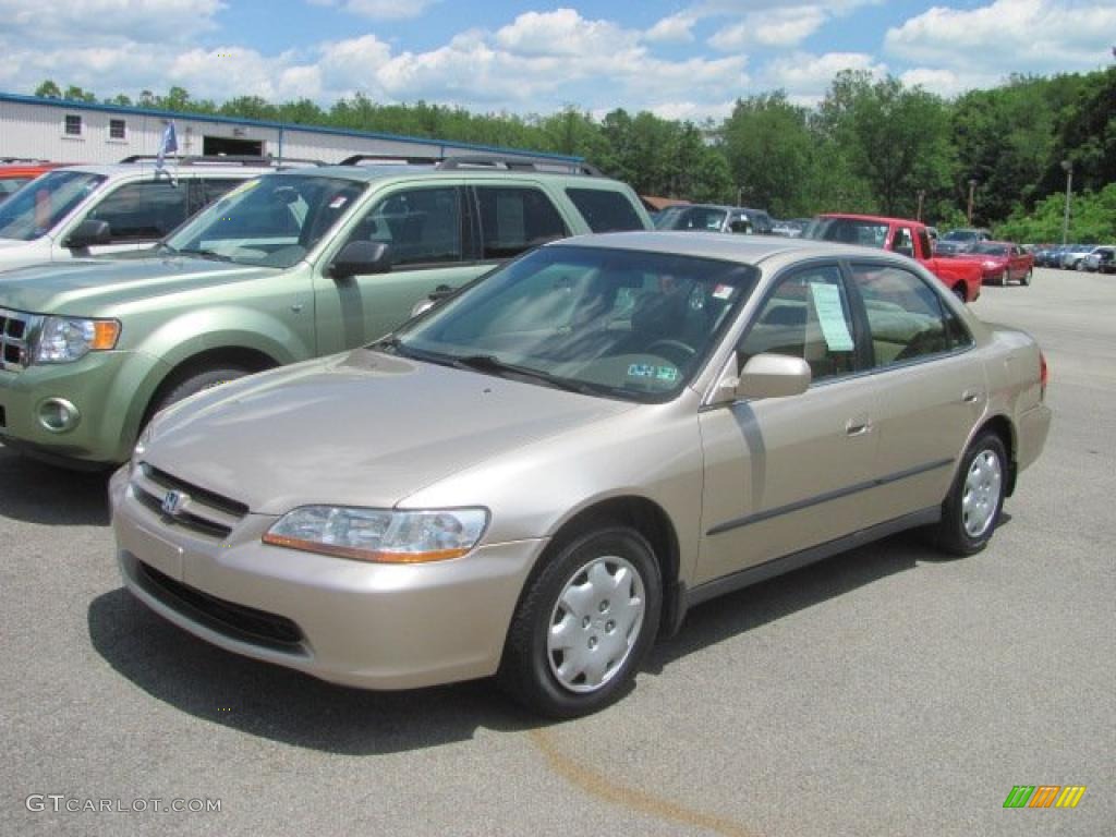 2000 Accord LX Sedan - Naples Gold Metallic / Ivory photo #1