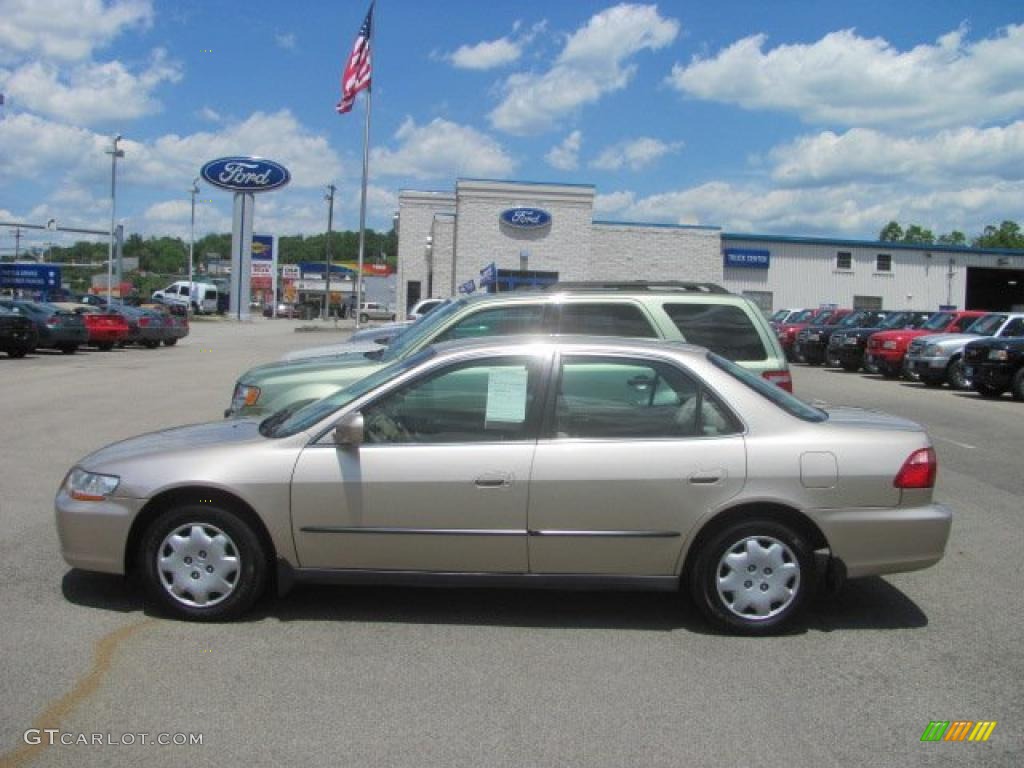 2000 Accord LX Sedan - Naples Gold Metallic / Ivory photo #2