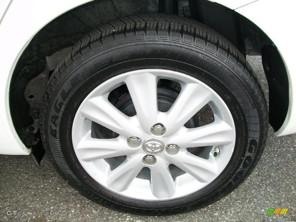 2009 Yaris Sedan - Polar White / Dark Charcoal photo #14
