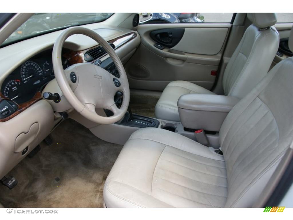 2001 Malibu LS Sedan - Bright White / Neutral photo #9
