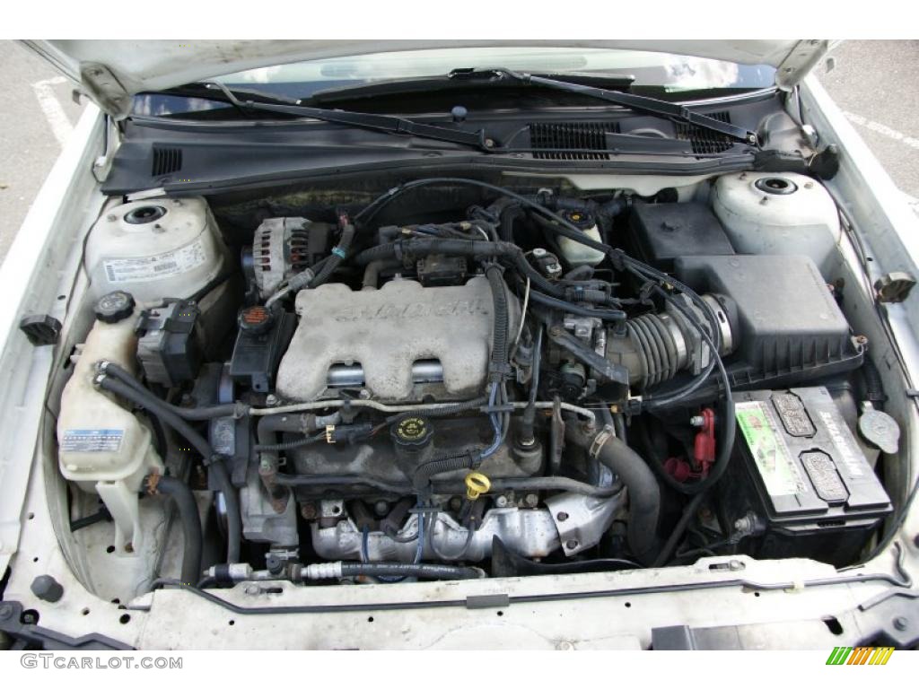2001 Malibu LS Sedan - Bright White / Neutral photo #22