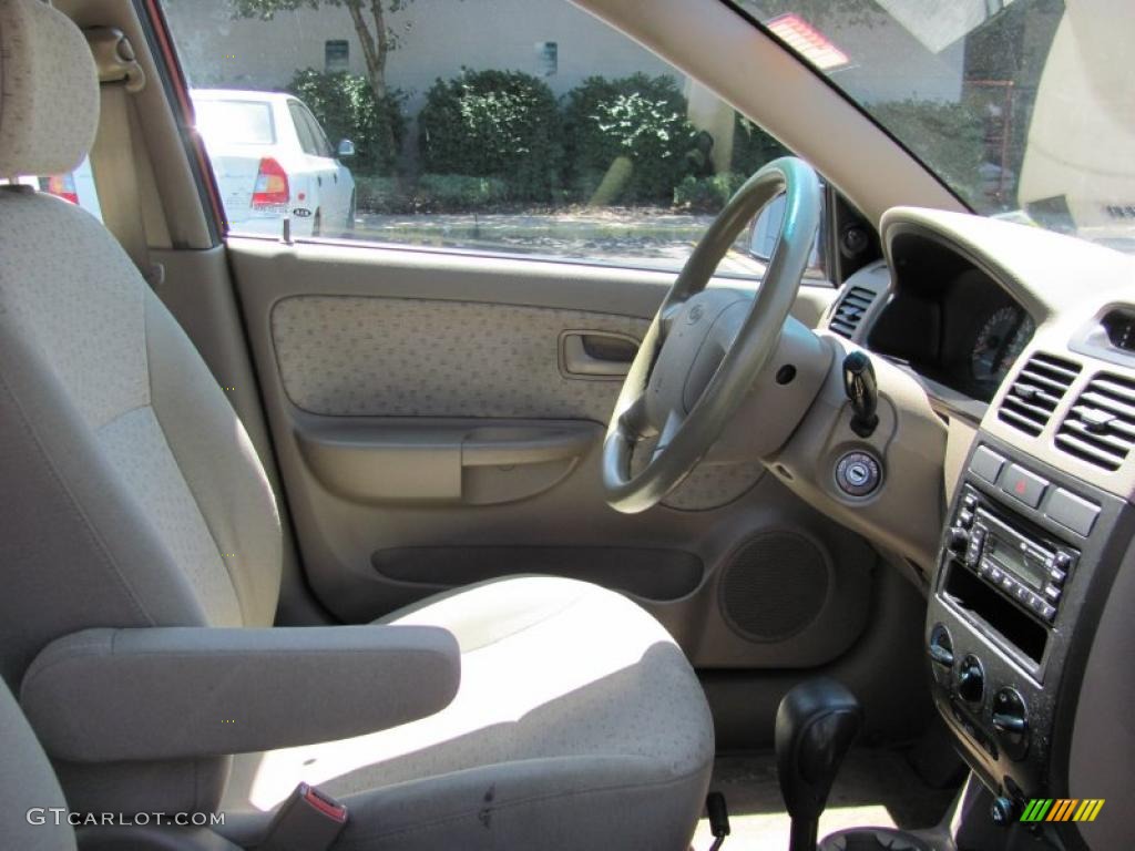 2004 Rio Sedan - Cinnamon / Beige photo #7