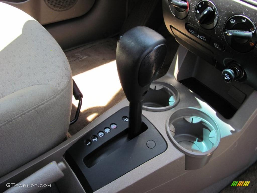 2004 Rio Sedan - Cinnamon / Beige photo #9