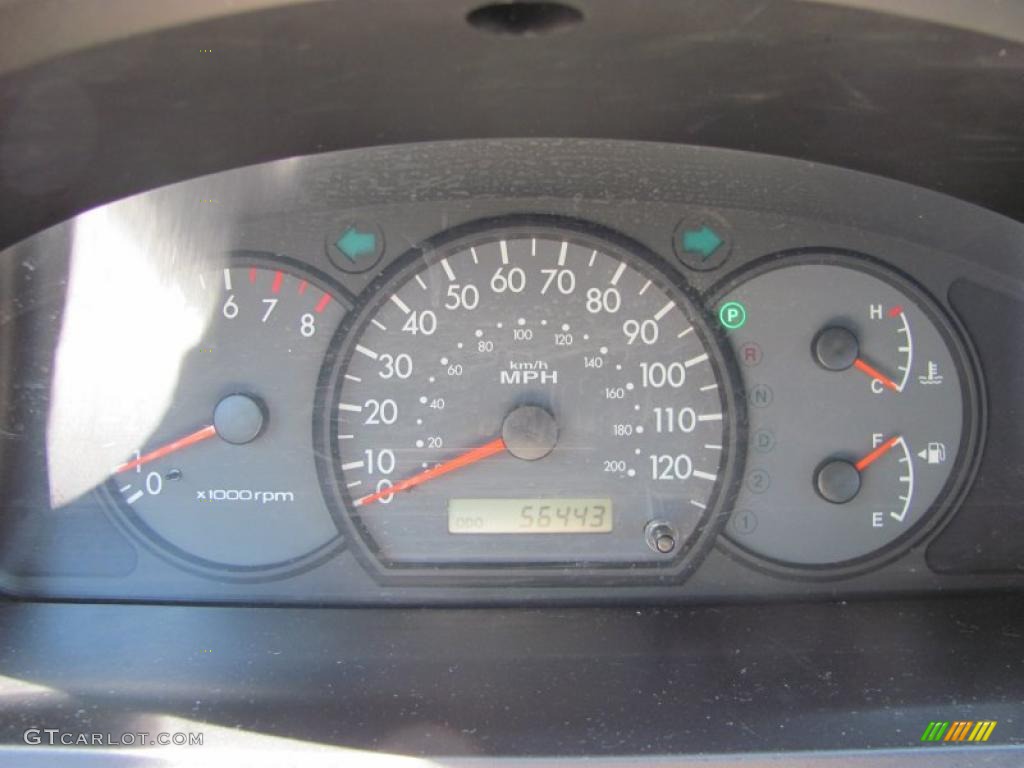 2004 Rio Sedan - Cinnamon / Beige photo #22