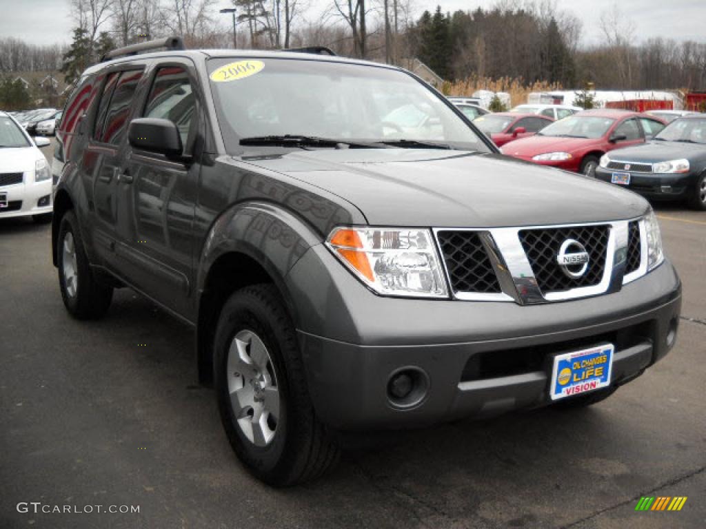 2006 Pathfinder S 4x4 - Storm Grey Metallic / Desert photo #5