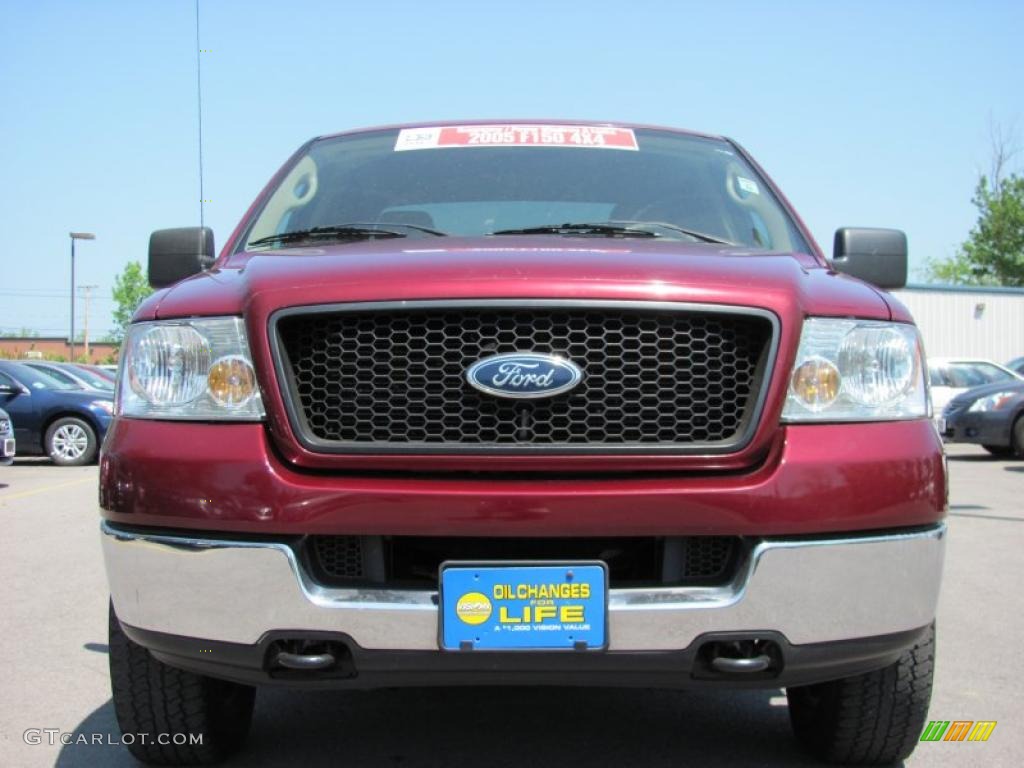 2005 F150 XLT SuperCrew 4x4 - Dark Toreador Red Metallic / Tan photo #13