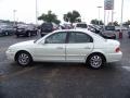 White Pearl 2002 Kia Optima SE