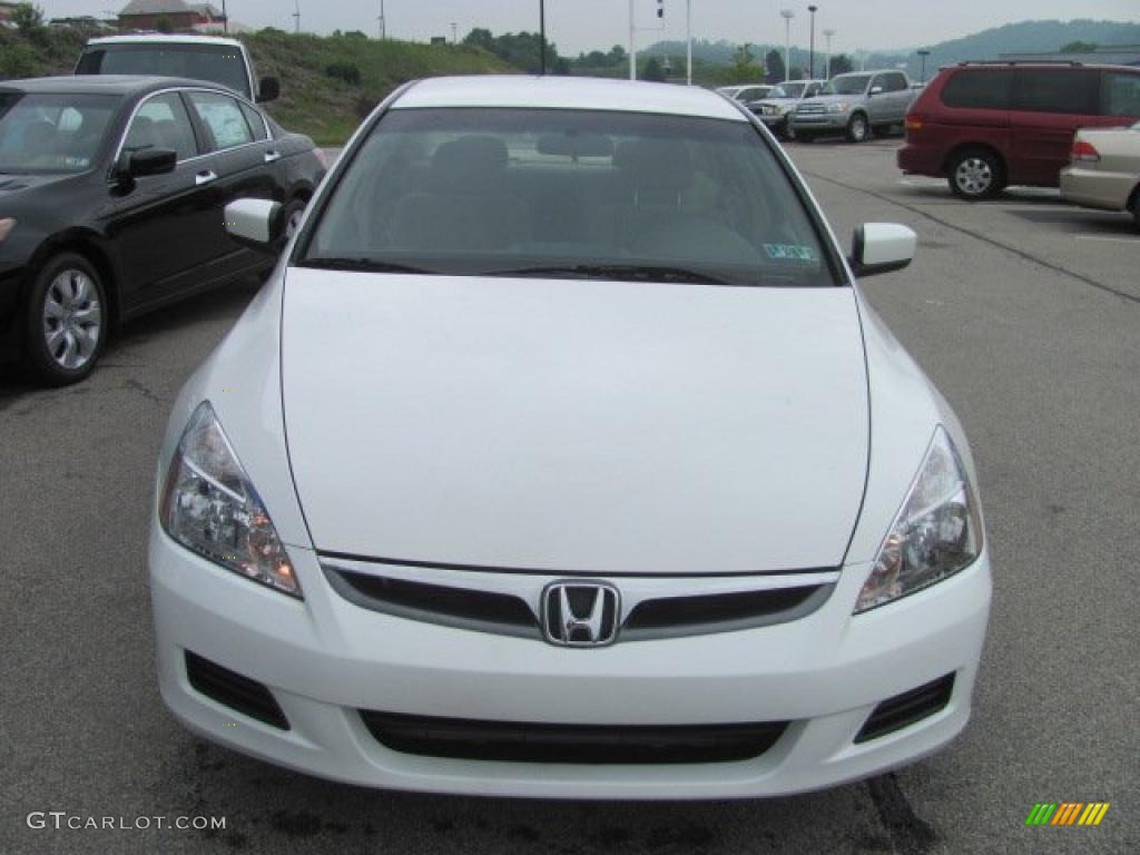 2007 Accord LX Sedan - Taffeta White / Ivory photo #9