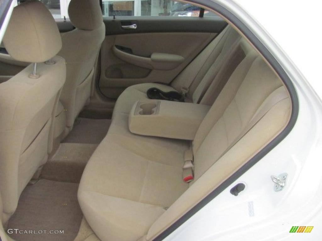 2007 Accord LX Sedan - Taffeta White / Ivory photo #10