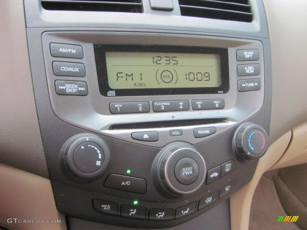 2007 Accord LX Sedan - Taffeta White / Ivory photo #15