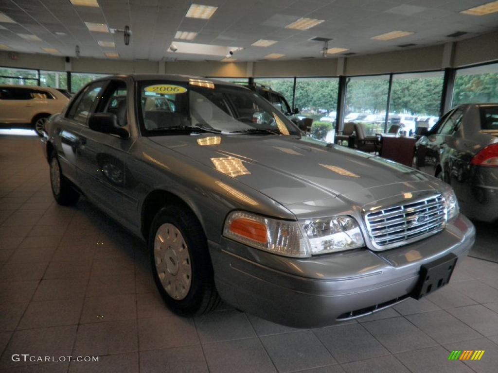 2006 Crown Victoria LX - Tungsten Metallic / Charcoal Black photo #3
