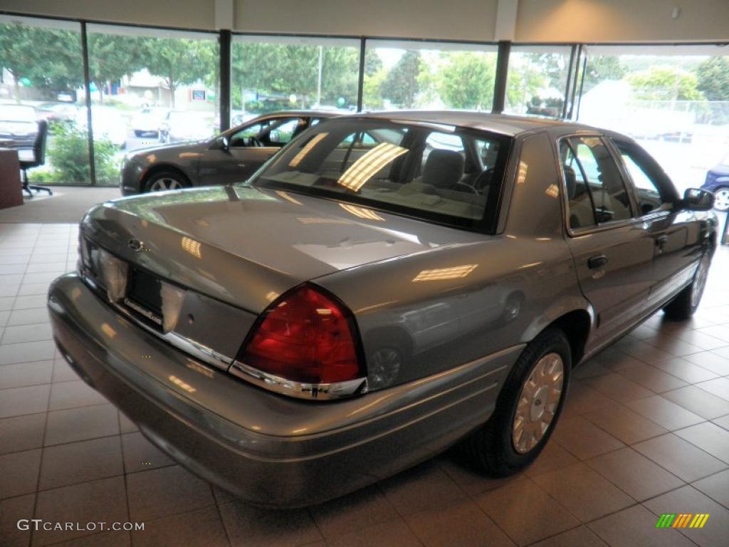 2006 Crown Victoria LX - Tungsten Metallic / Charcoal Black photo #6