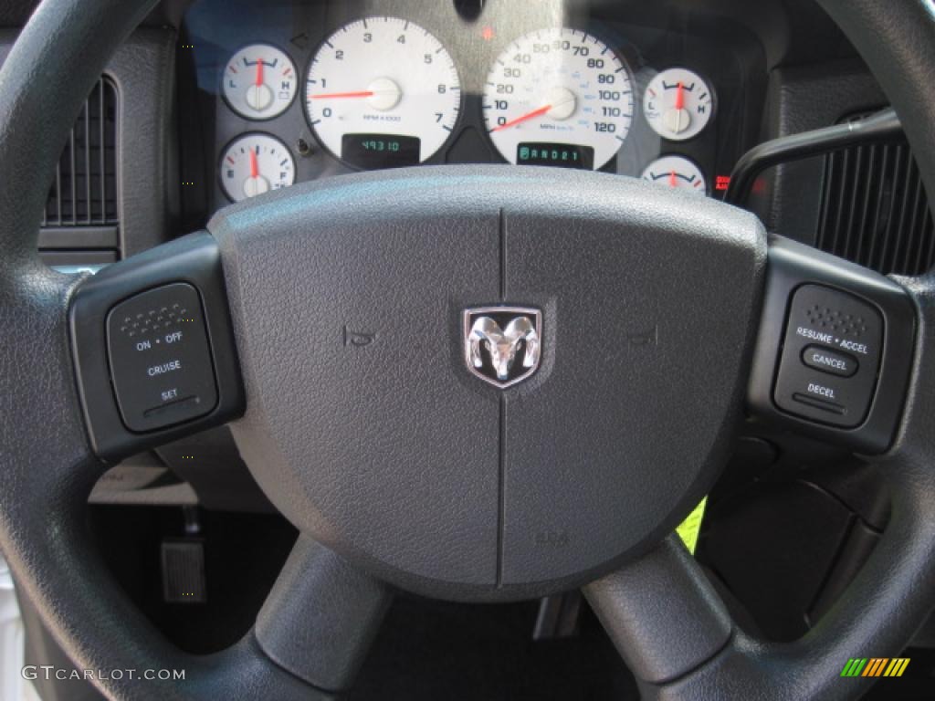 2005 Ram 1500 SLT Quad Cab 4x4 - Bright White / Dark Slate Gray photo #15