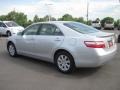 Titanium Metallic - Camry XLE Photo No. 4