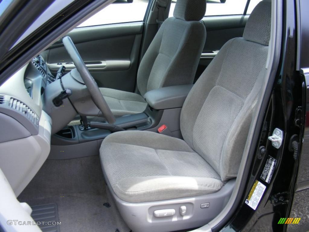 2004 Camry LE - Black / Stone photo #9