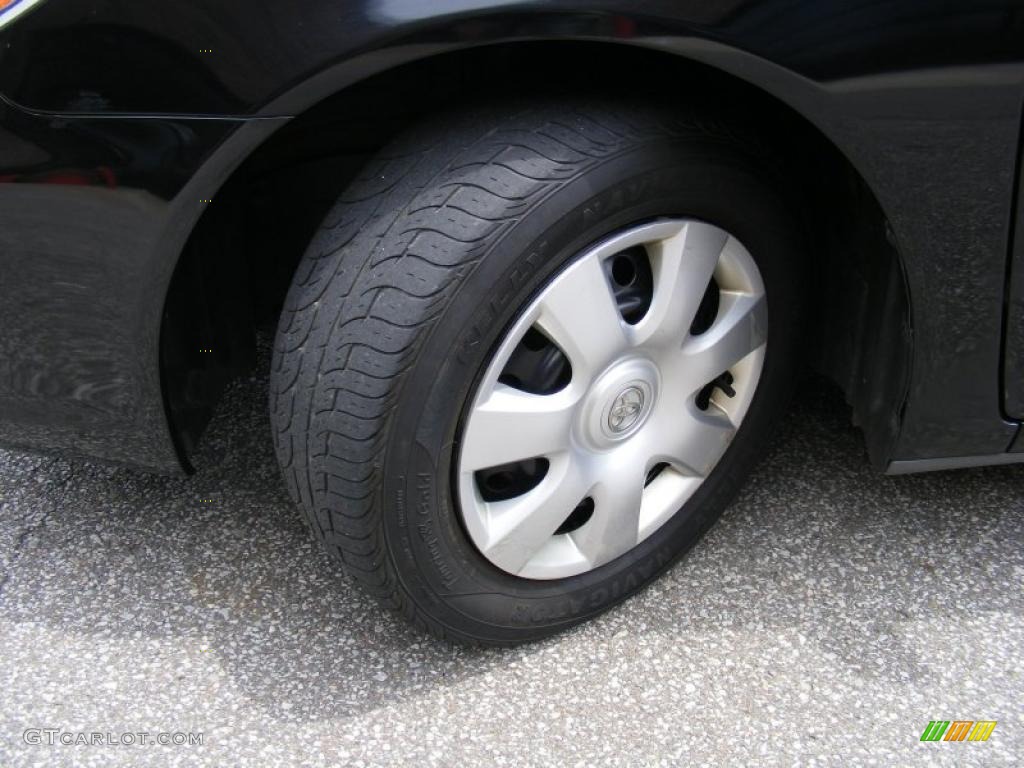 2004 Camry LE - Black / Stone photo #24