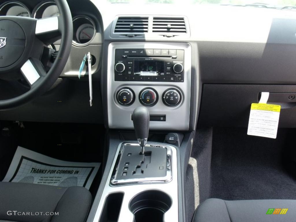 2010 Challenger SE - TorRed / Dark Slate Gray photo #9