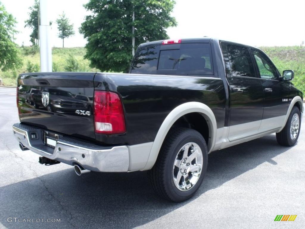 2010 Ram 1500 Laramie Crew Cab 4x4 - Brilliant Black Crystal Pearl / Dark Slate/Medium Graystone photo #3