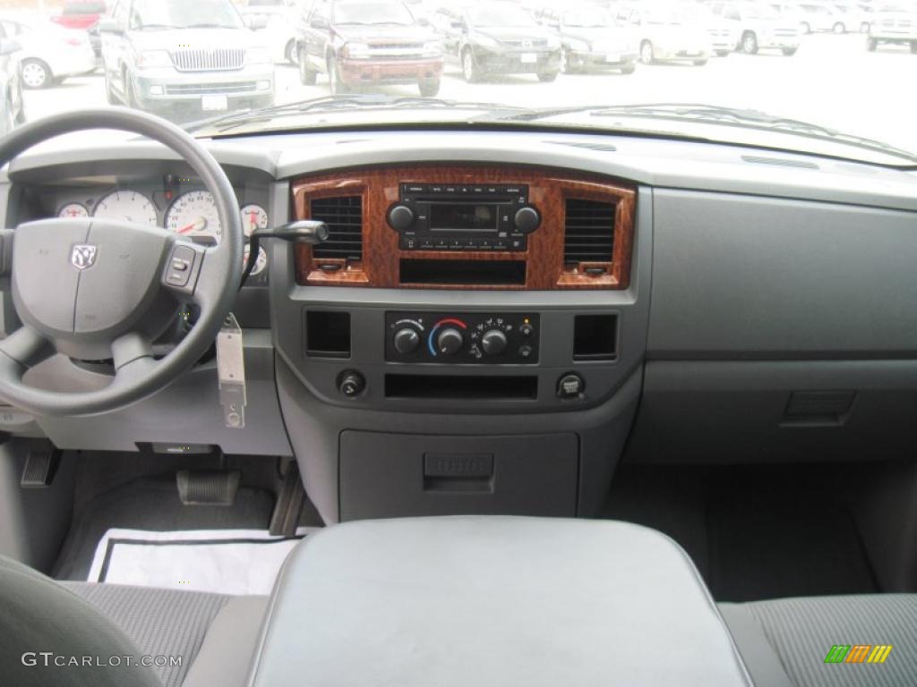 2006 Ram 1500 SLT Quad Cab - Brilliant Black Crystal Pearl / Medium Slate Gray photo #10