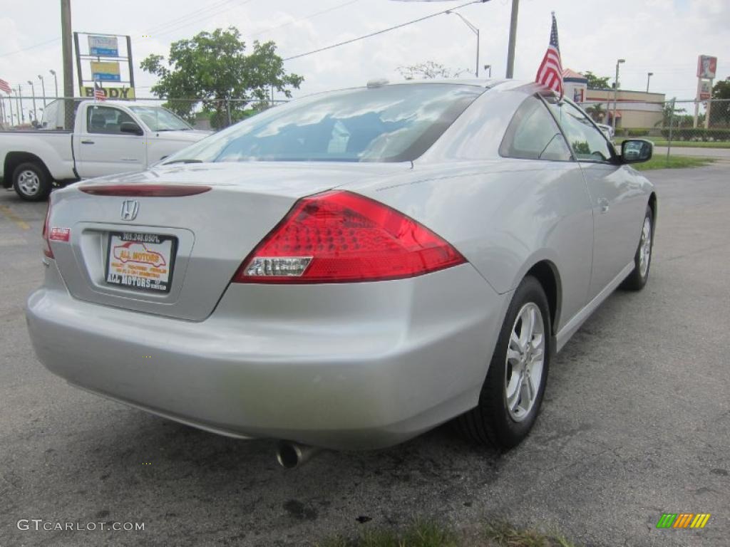 2006 Accord EX-L Coupe - Alabaster Silver Metallic / Gray photo #6