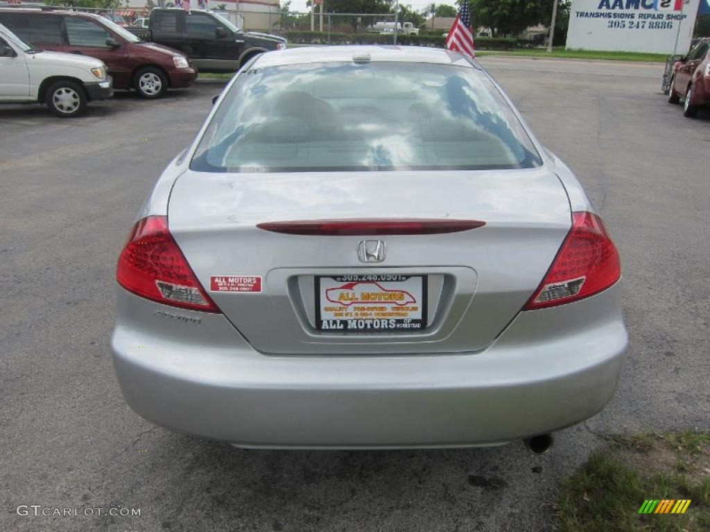 2006 Accord EX-L Coupe - Alabaster Silver Metallic / Gray photo #7