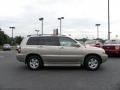 2007 Sonora Gold Pearl Toyota Highlander   photo #2