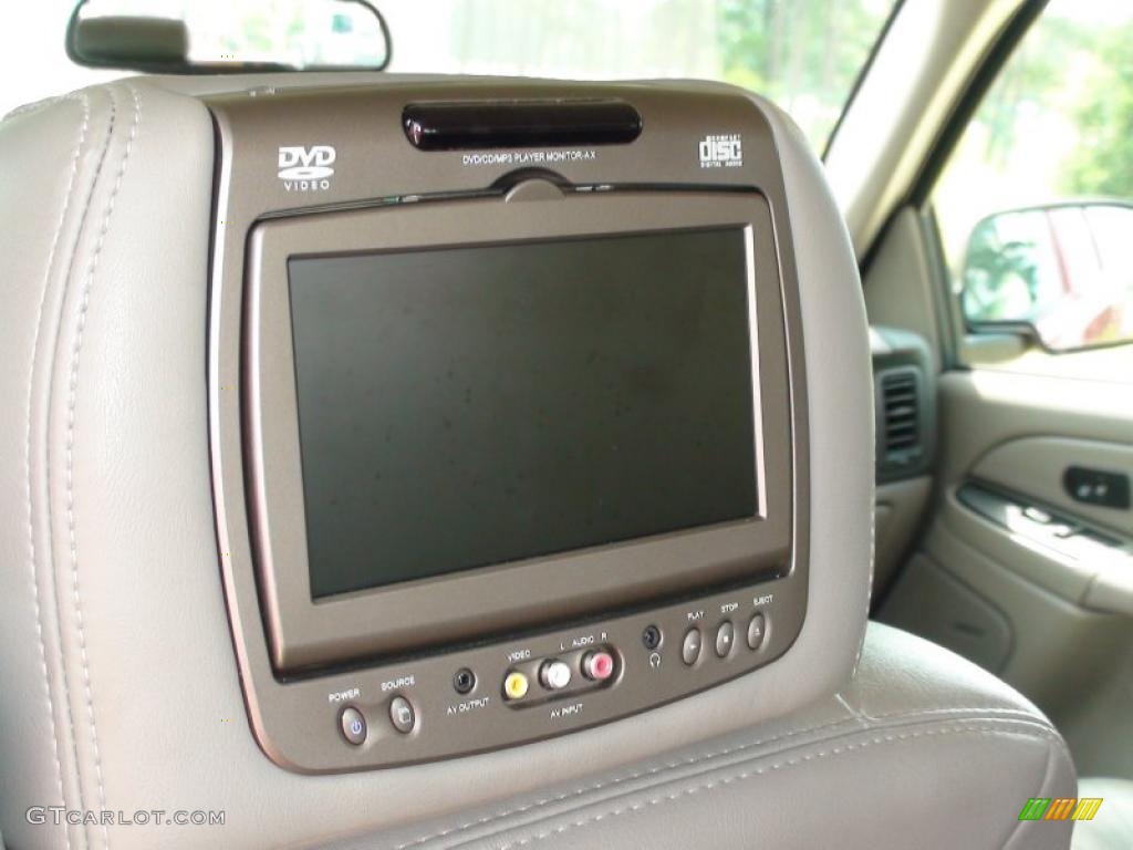 2004 Tahoe Z71 4x4 - Sport Red Metallic / Tan/Neutral photo #36