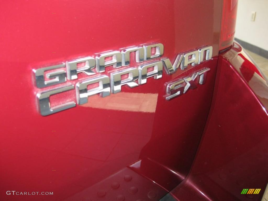 2009 Grand Caravan SXT - Deep Crimson Crystal Pearl / Medium Slate Gray/Light Shale photo #10