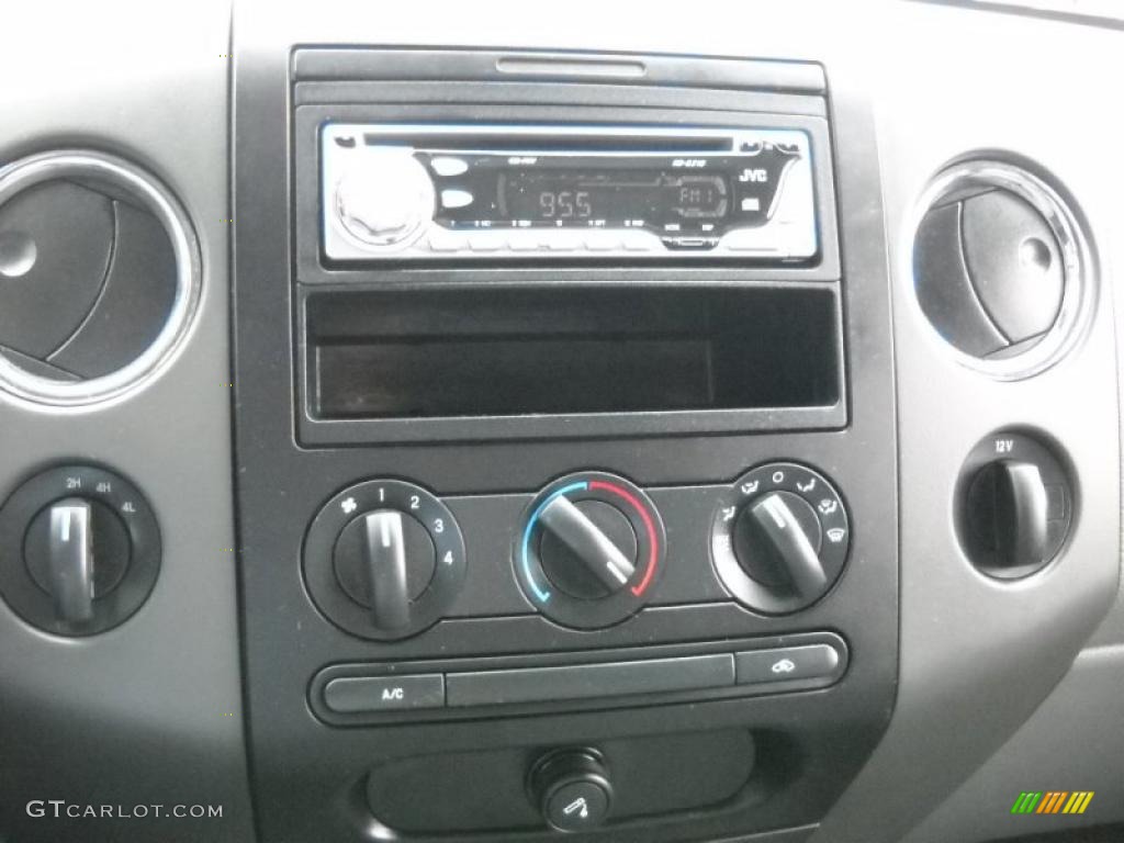 2004 F150 XLT SuperCrew 4x4 - Dark Shadow Grey Metallic / Dark Flint photo #18