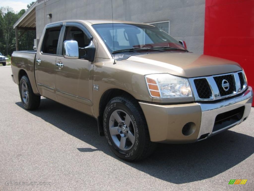 2004 Titan SE Crew Cab - Copper / Sand/Steel photo #3