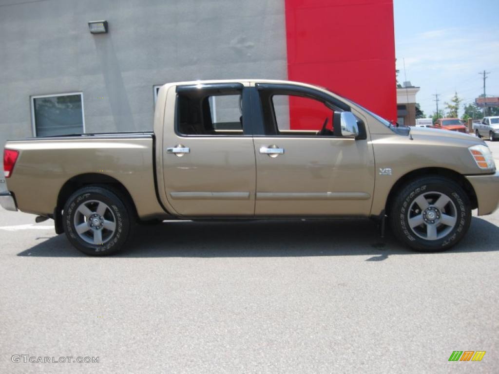 2004 Titan SE Crew Cab - Copper / Sand/Steel photo #4