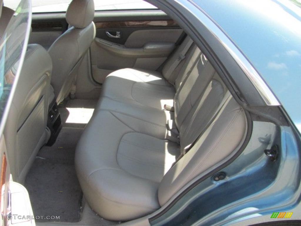 2004 XG350 L Sedan - Celadon Green Metallic / Gray photo #8