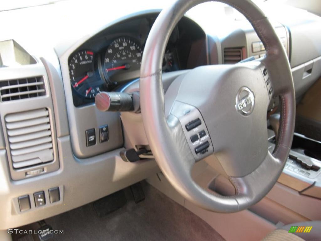 2004 Titan SE Crew Cab - Copper / Sand/Steel photo #15