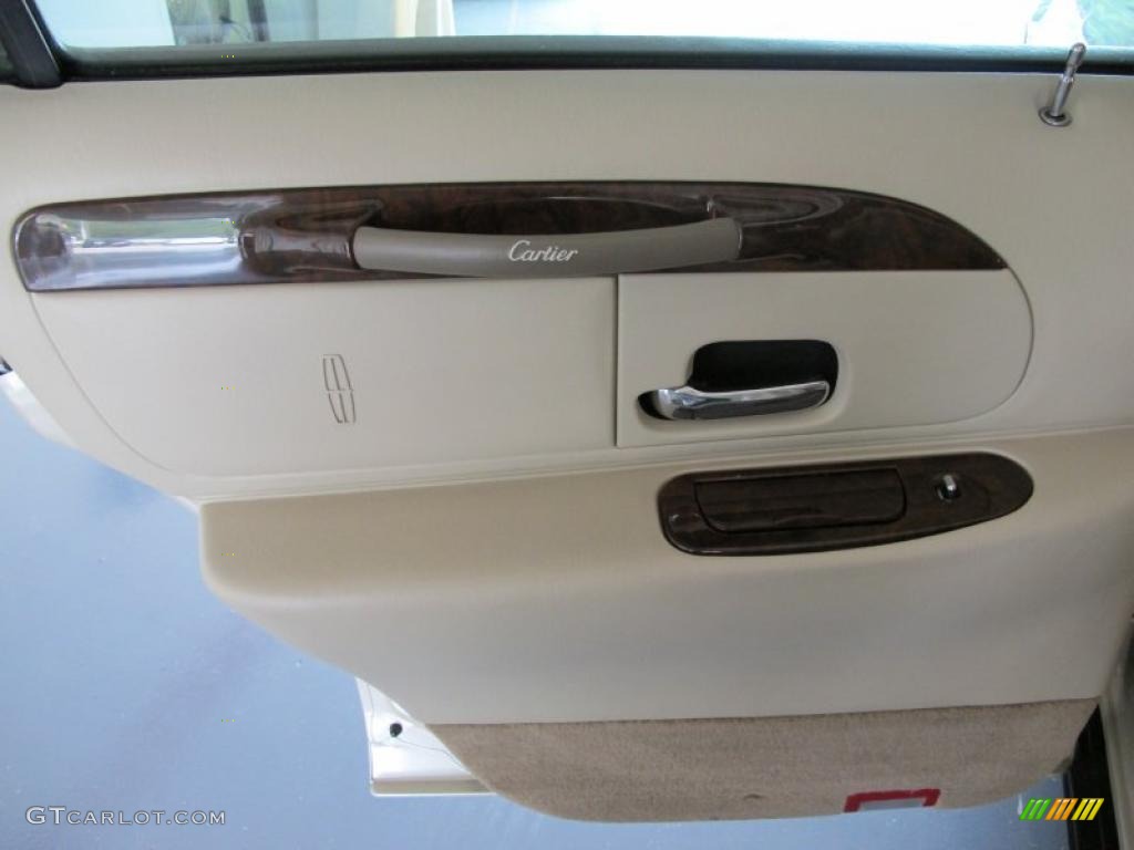 2000 Town Car Cartier - White Pearlescent Tri-Coat / Light Parchment photo #18