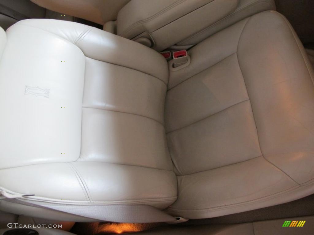 2000 Town Car Cartier - White Pearlescent Tri-Coat / Light Parchment photo #27