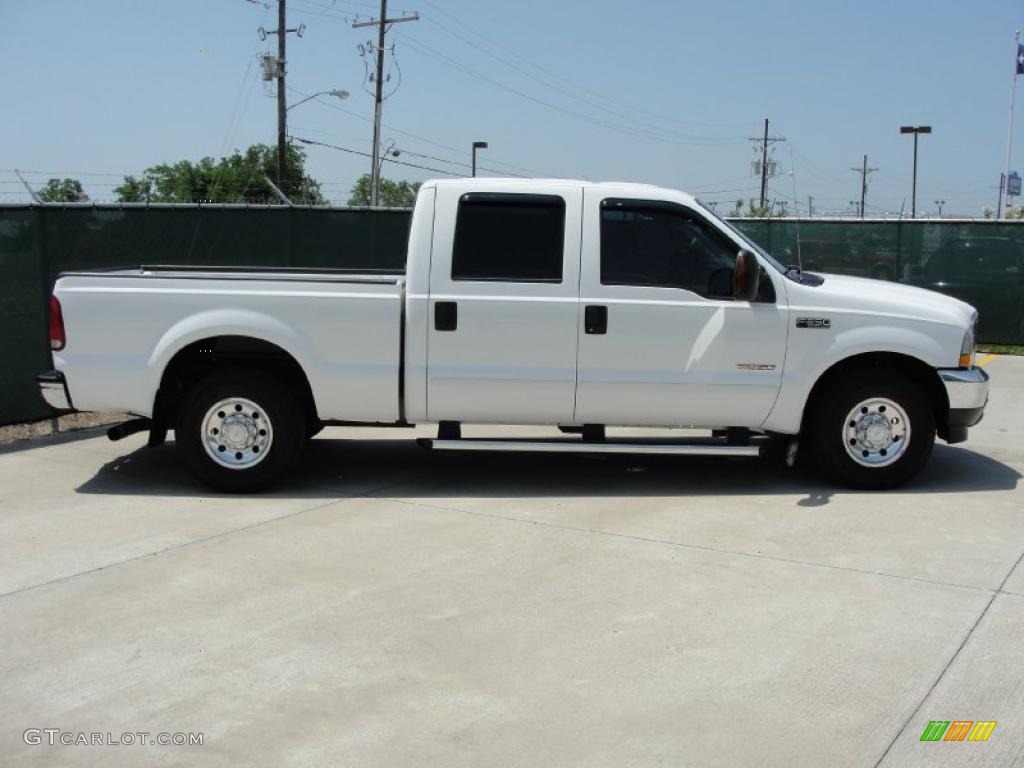 2004 F250 Super Duty XLT Crew Cab - Oxford White / Medium Parchment photo #2