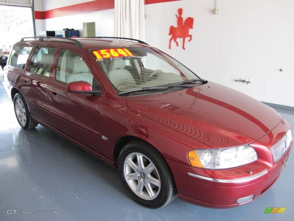 2005 V70 2.5T - Ruby Red Metallic / Taupe photo #1