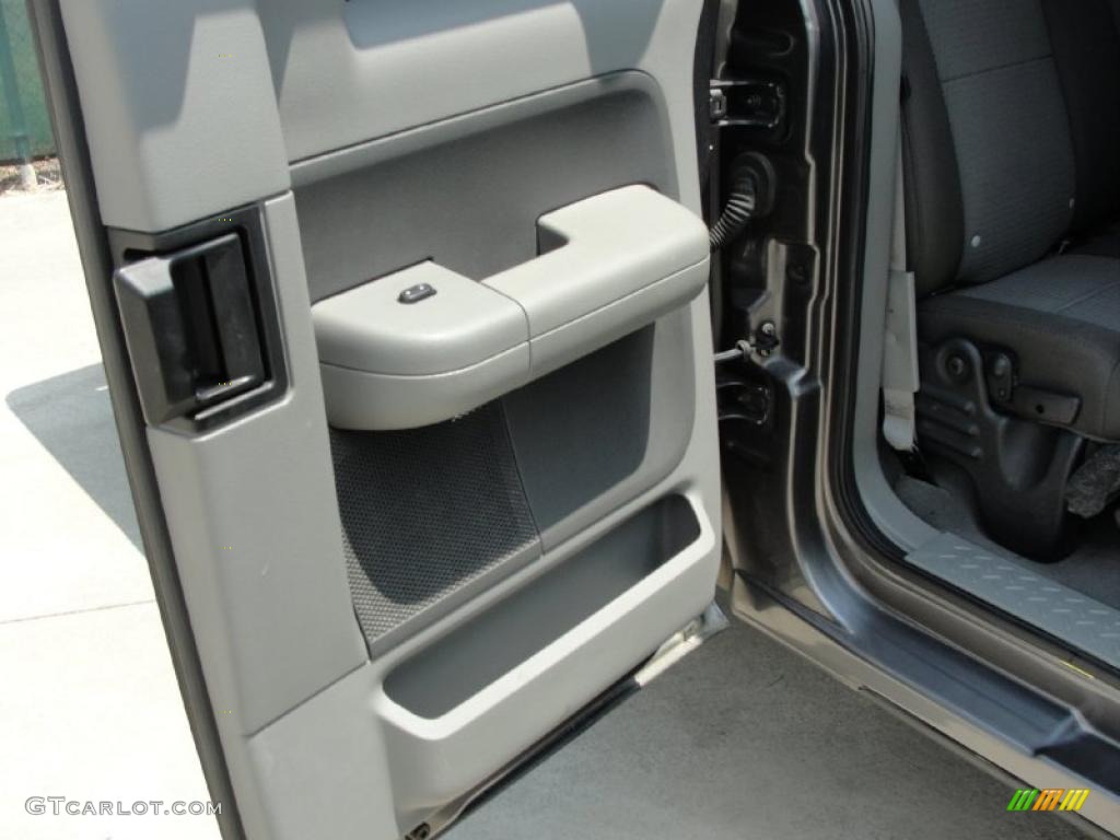 2004 F150 XLT SuperCab - Dark Shadow Grey Metallic / Medium/Dark Flint photo #29