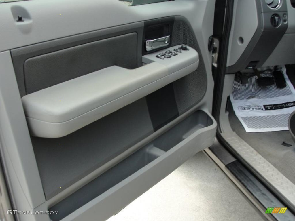 2004 F150 XLT SuperCab - Dark Shadow Grey Metallic / Medium/Dark Flint photo #34