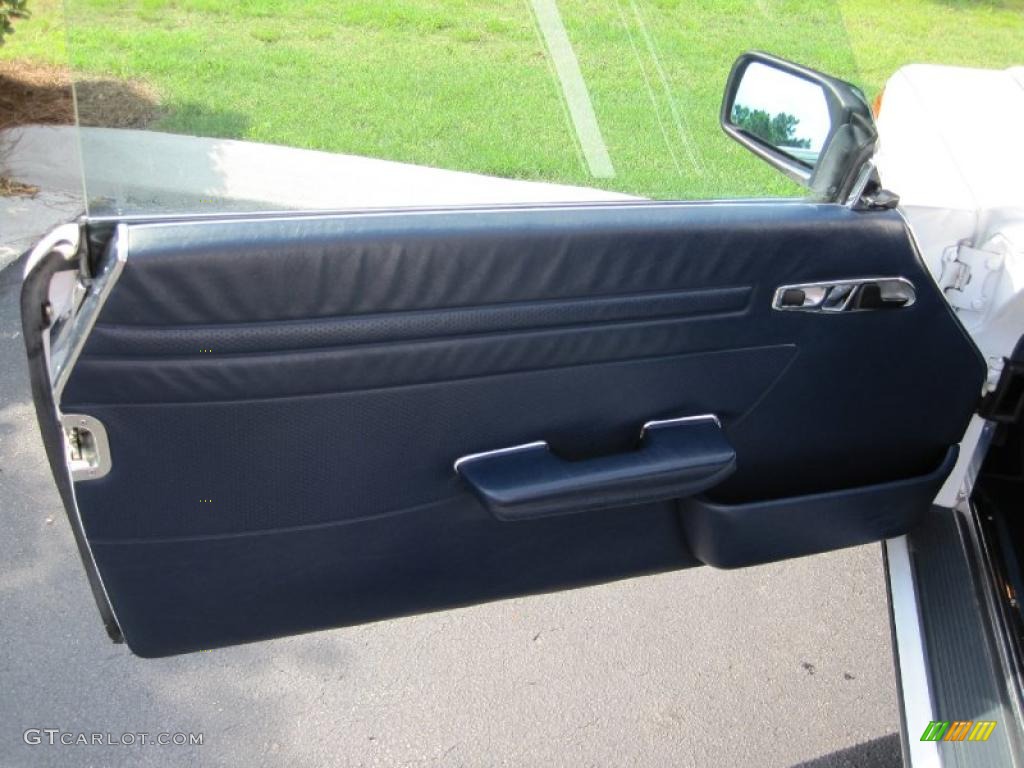 1986 Mercedes-Benz SL Class 560 SL Roadster Blue Door Panel Photo #31269596