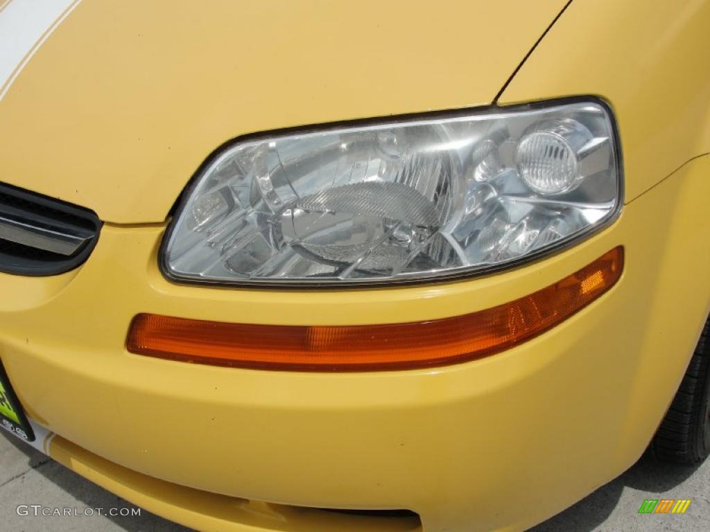 2005 Aveo LS Hatchback - Summer Yellow / Gray photo #10