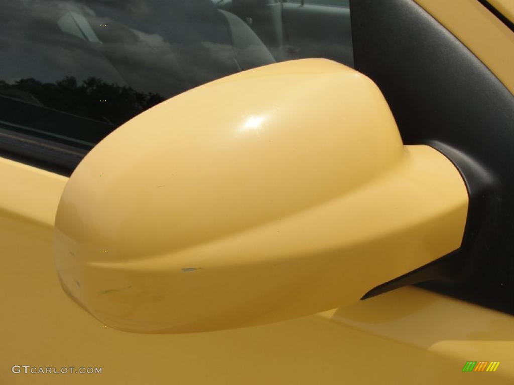 2005 Aveo LS Hatchback - Summer Yellow / Gray photo #16