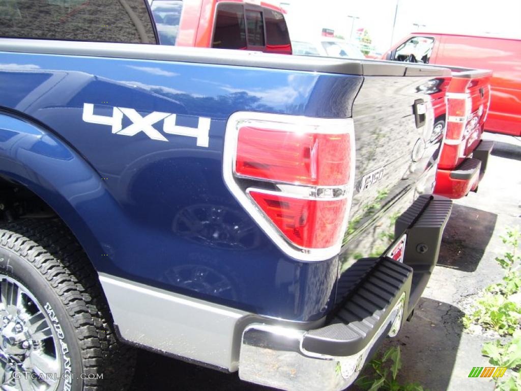 2010 F150 XLT SuperCrew 4x4 - Dark Blue Pearl Metallic / Medium Stone photo #4