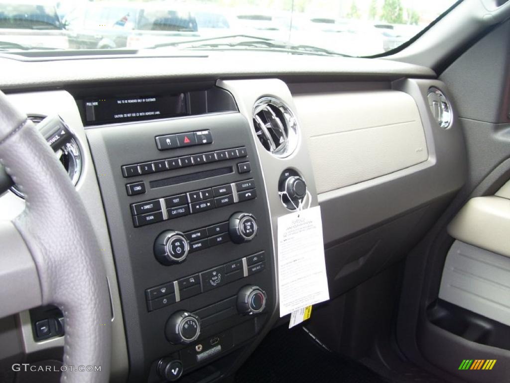 2010 F150 XLT SuperCrew 4x4 - Dark Blue Pearl Metallic / Medium Stone photo #17