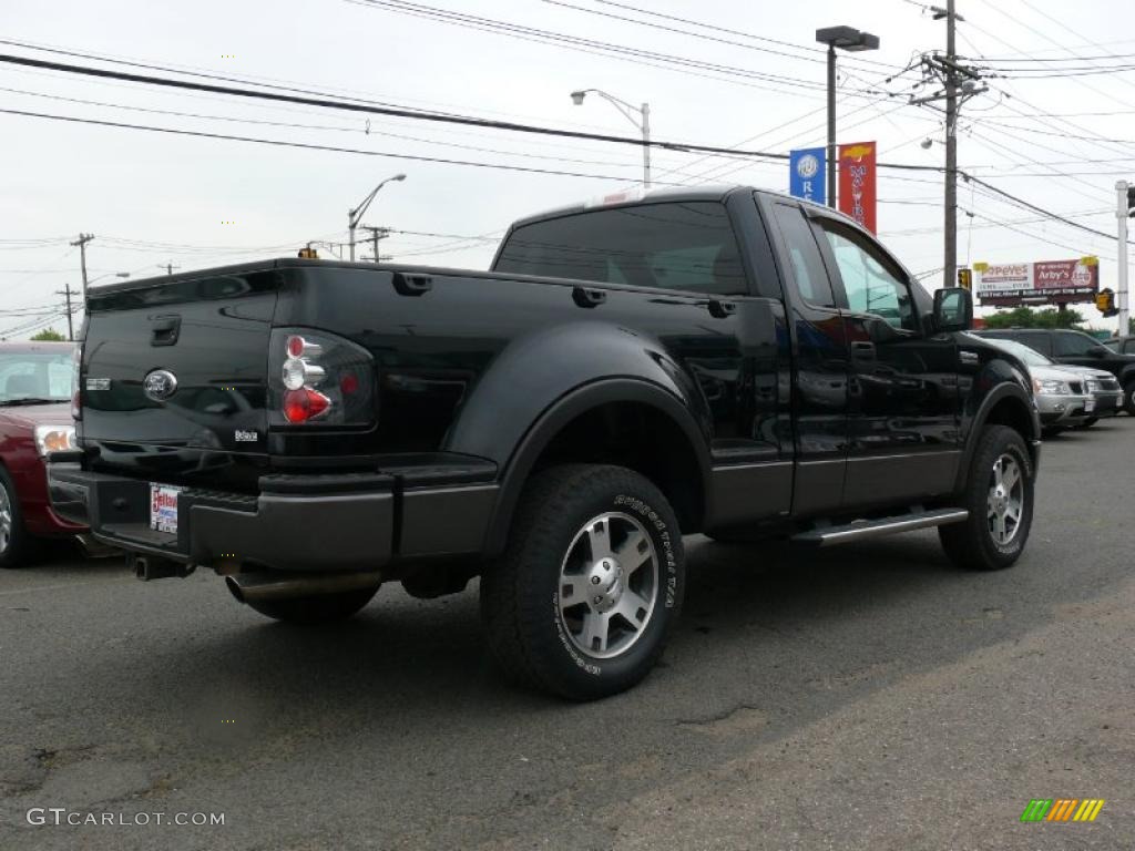 2006 F150 XLT Regular Cab 4x4 - Black / Black photo #4