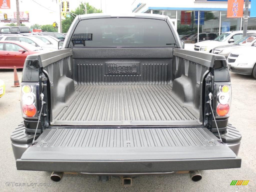2006 F150 XLT Regular Cab 4x4 - Black / Black photo #13