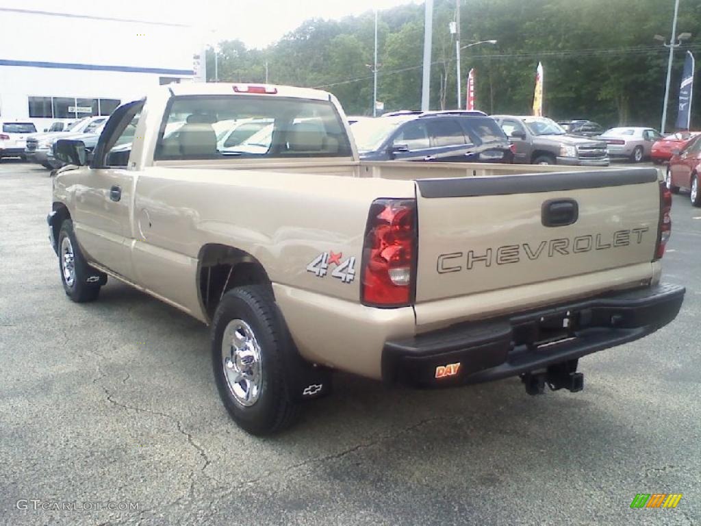 2004 Silverado 1500 Regular Cab 4x4 - Sandstone Metallic / Tan photo #4