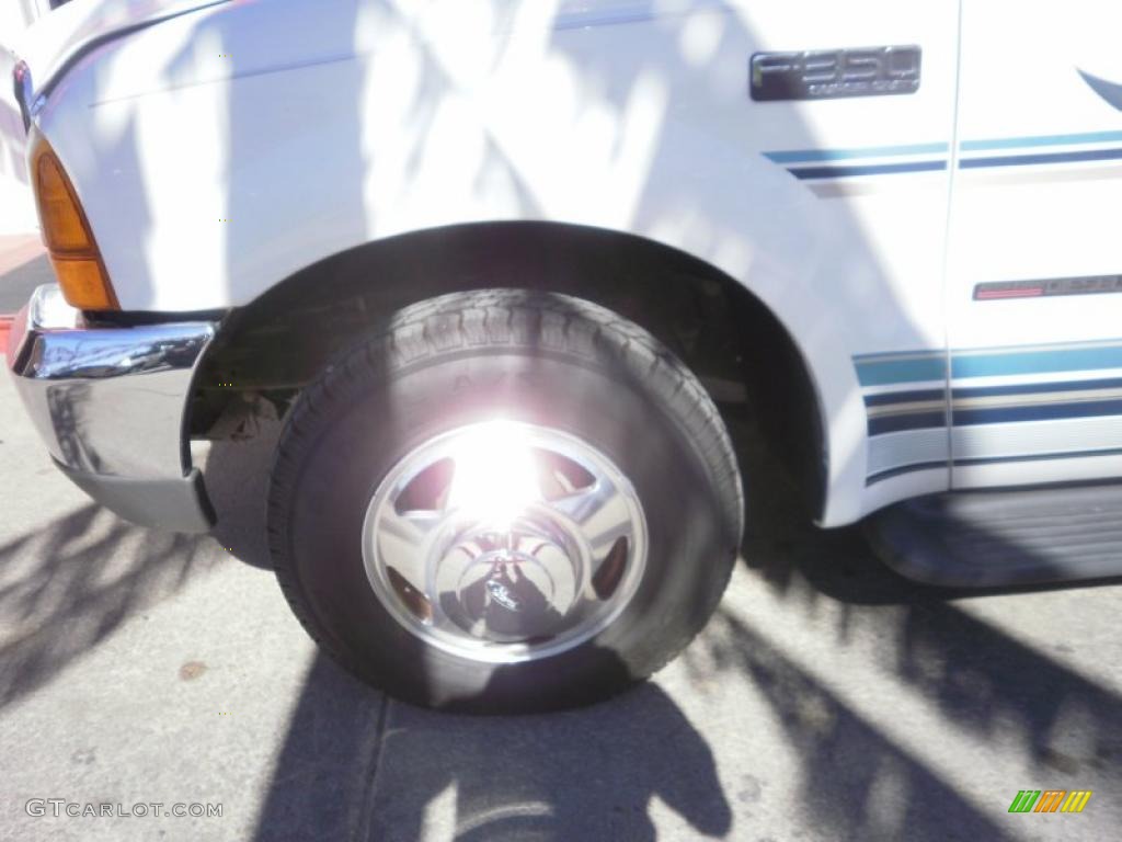 1999 F350 Super Duty XLT SuperCab Dually - Oxford White / Camel photo #24